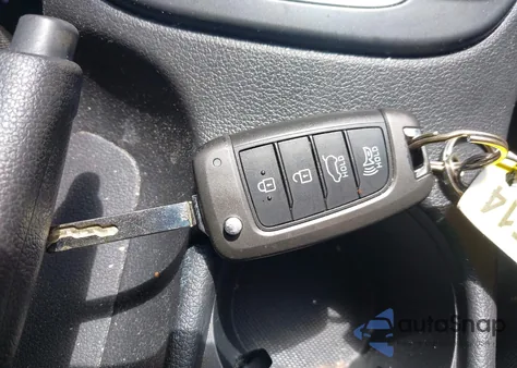 2018 Hyundai Kona Se z USA, uszkodzony, nr VIN KM8K1CAA1JU101116